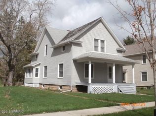 74 Rippon Ave, Hillsdale, MI 49242