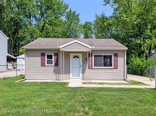 1302 Pompton Cir, Lansing, MI 48910