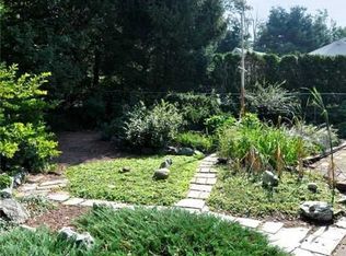 24 Oak Grove Blvd, North Providence, RI 02911