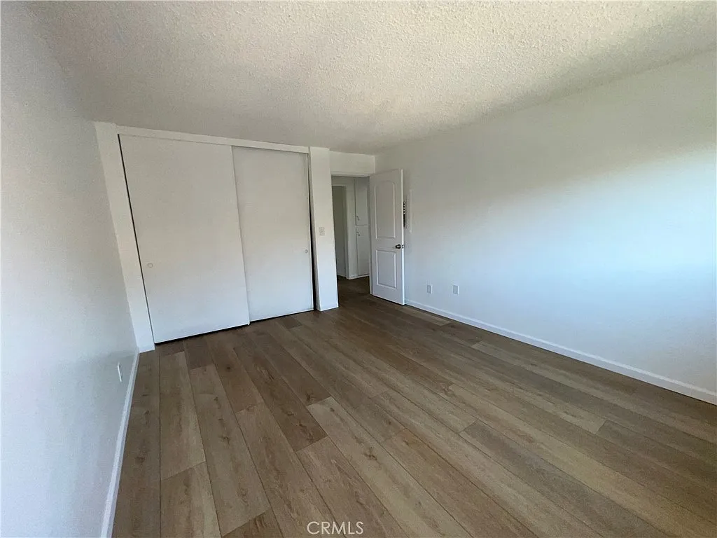 2 bed, 800 sqft, $2,350 — Photo 4