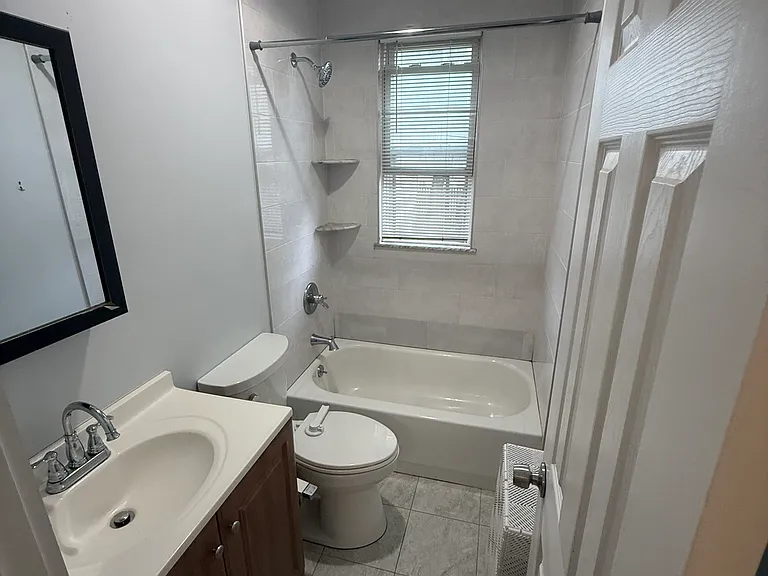 227 Speer Ave #1L — Photo 7