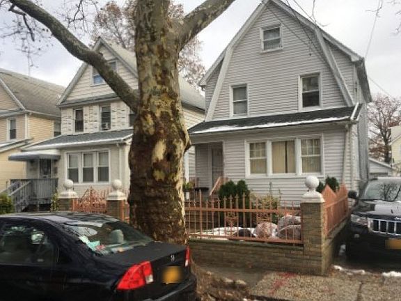 4th image of 10927 204th St