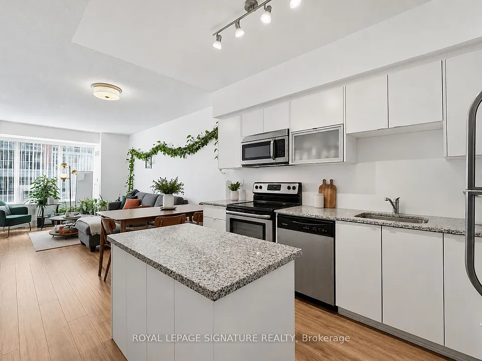 59 E Liberty St #905