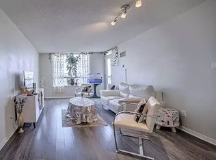 29 Northern Heights Dr #902, Richmond Hill, ON