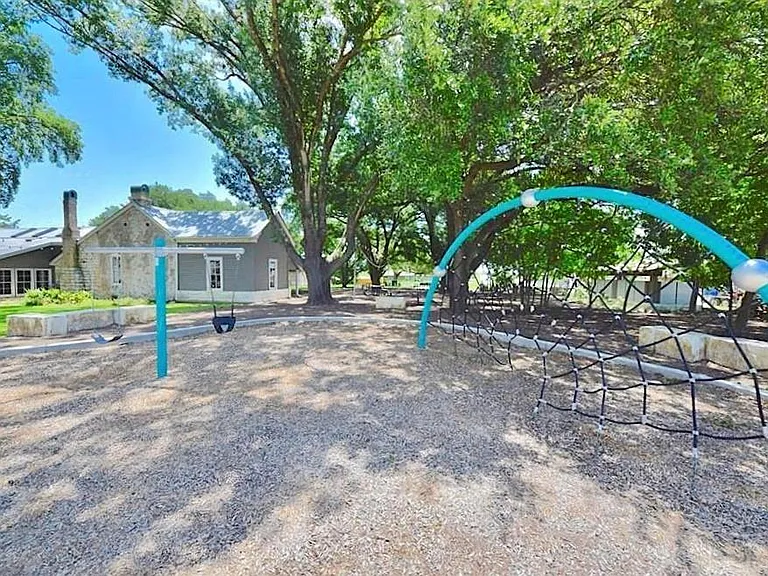 1416 Fort Dessau Rd — Photo 30