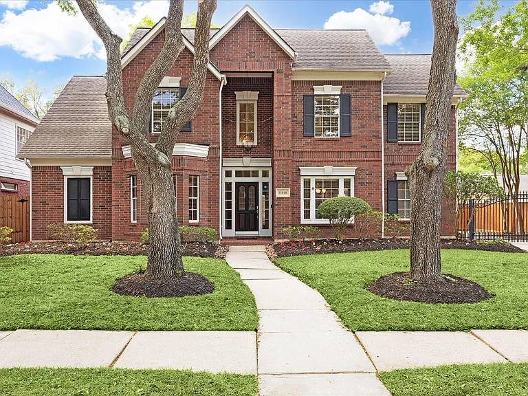 11818 Orchard Mountain Dr — Photo 1