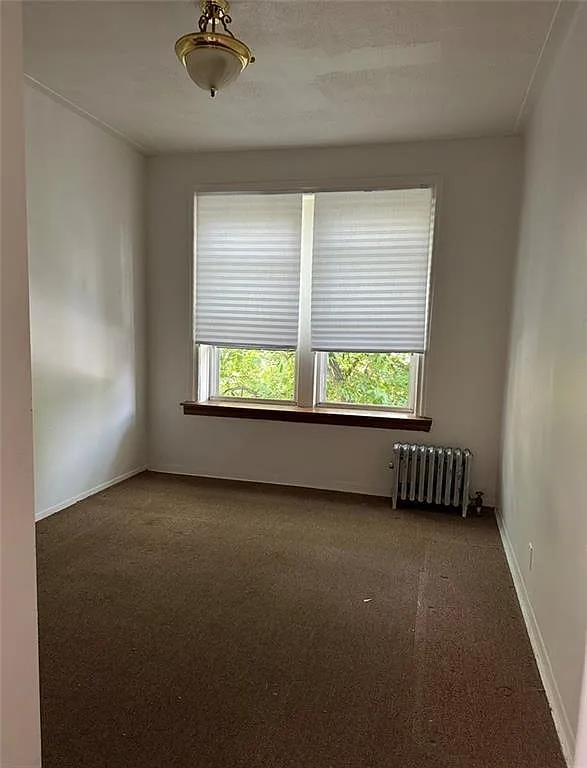 2 bed, 700 sqft, $2,400 — Photo 3