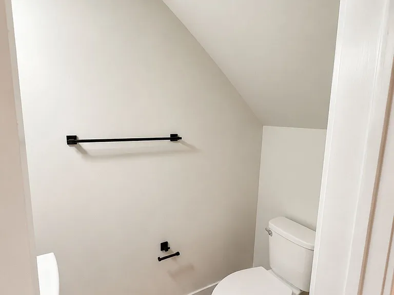9802 Oaklawn Blvd NW — Photo 18