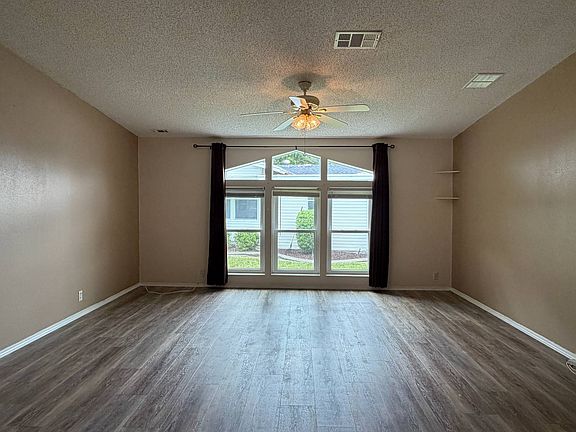 5th image of 133 Deer Run Lake Dr
