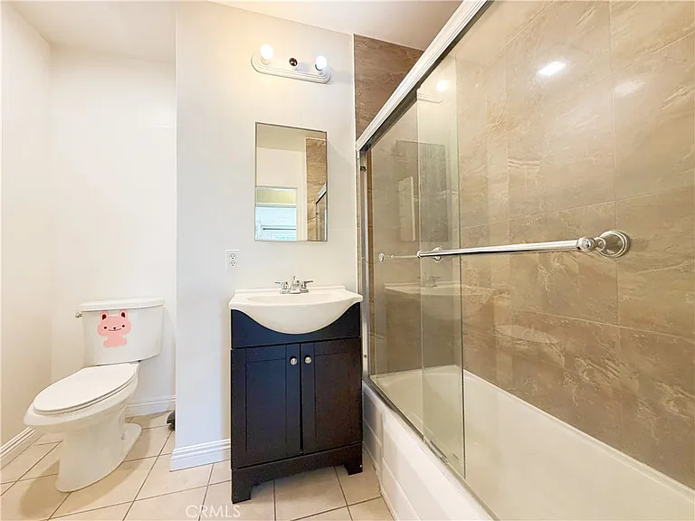 320 E Marshall St #A — Photo 20