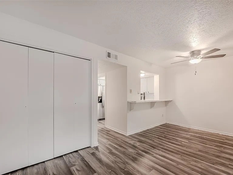 1803 Country Village Blvd — Photo 24