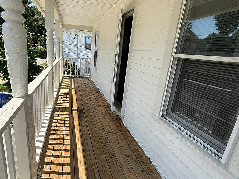 188 Hoffman St #2 — Photo 10