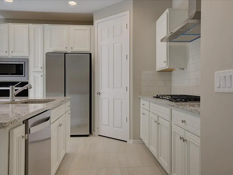 13466 E Joseph Mills Ln — Photo 6