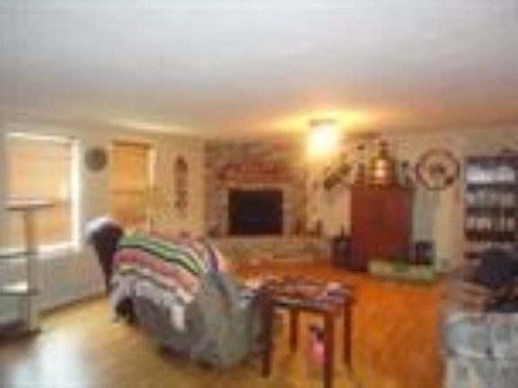 4th image of 7894 Oleander Dr
