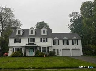 49 Pilgrim Rd, West Hartford, CT 06117