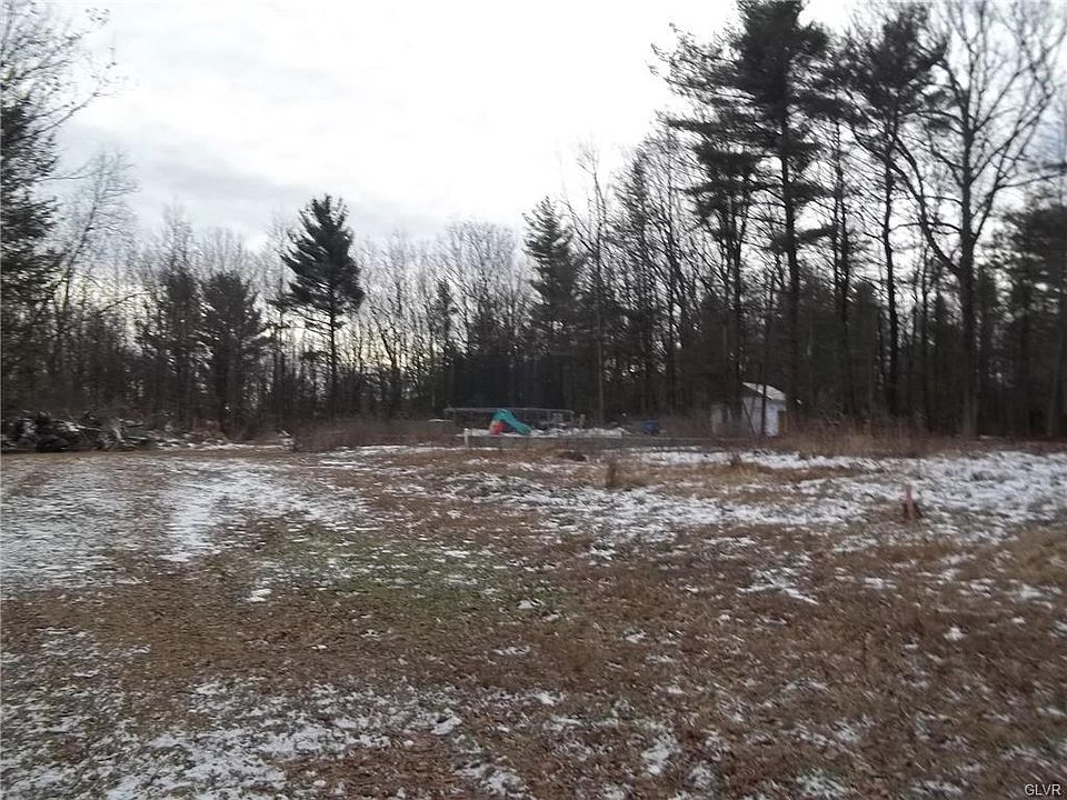 2nd image of 210 Bartholomew Dr
