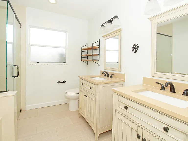 896 Rose Ct — Photo 26