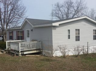 63 Highway E, Steelville, MO 65565