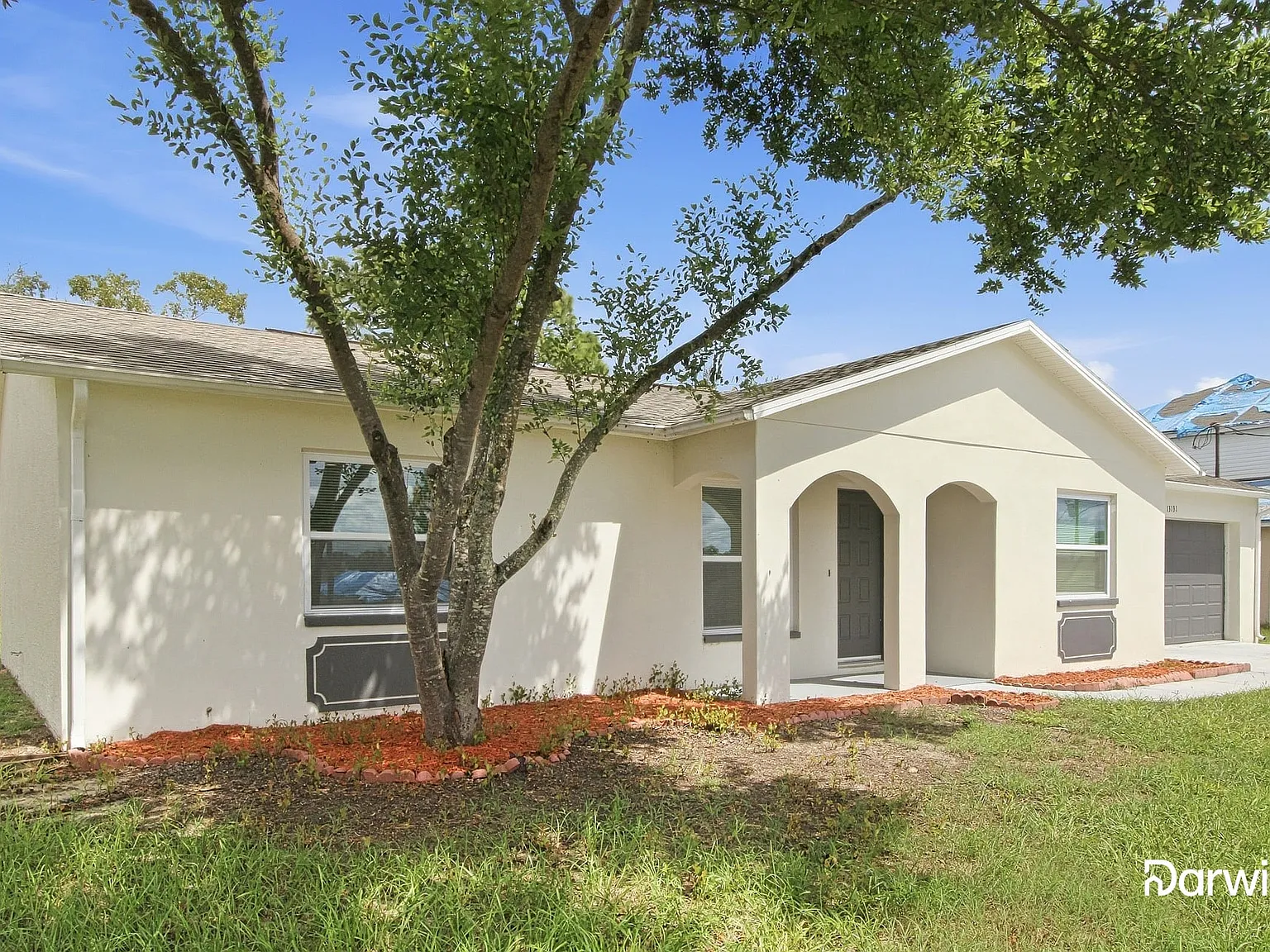 3 bed, 2.0 bath, 1114 sqft, $1,950 — Photo 2
