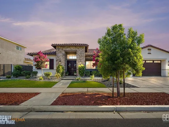 11702 Raindrop Ln, Bakersfield, CA 93311