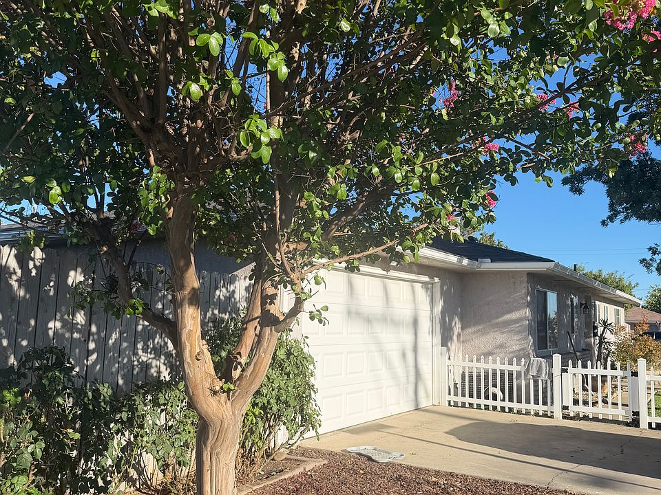 1st image of 1214 Bennett Way