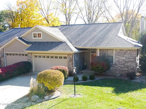 3421 Troon Cir, Lansing, MI 48911