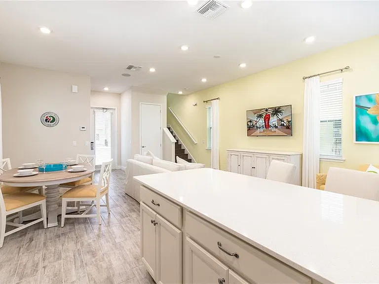 3079 Key Lime Loop — Photo 8