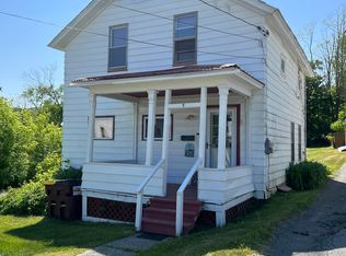 7 Lafayette St, Whitehall, NY 12887