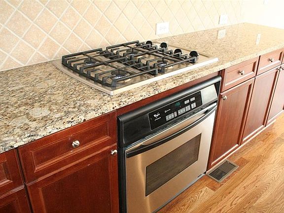 4th image of 10934 Gallier St