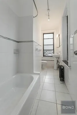 Rented by Bond New York | media 11