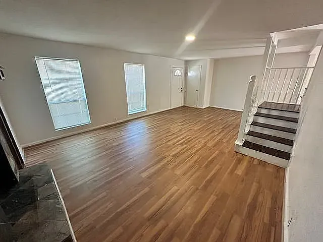 3 bed, 2.5 bath, 1660 sqft, $2,500 — Photo 3