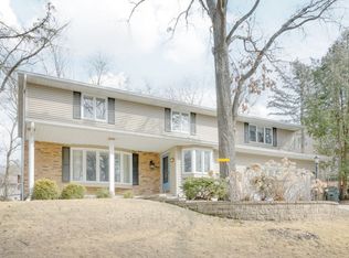 313 Walnut Grove Dr, Madison, WI 53717