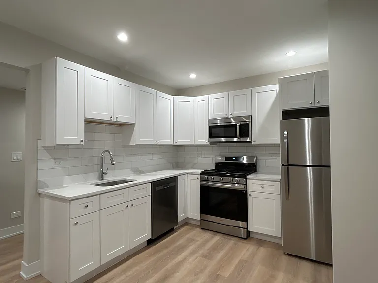 7503 N Seeley Ave #7507-3 — Photo 1