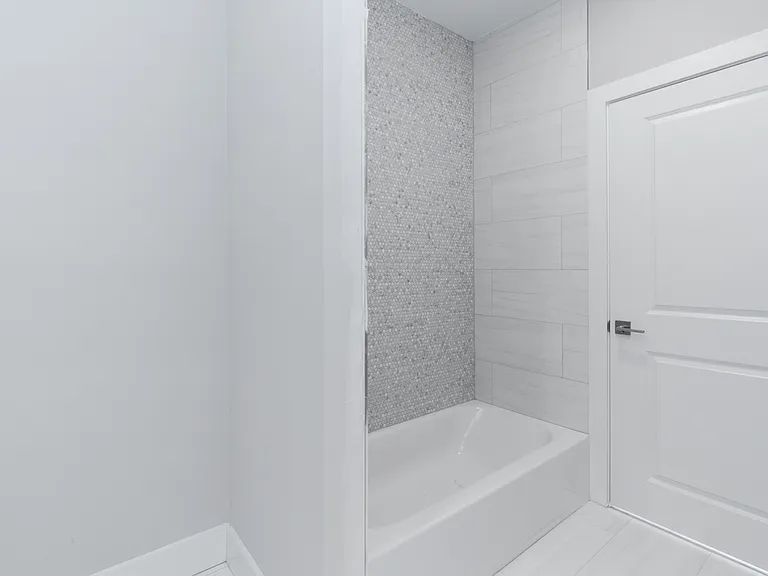387 Park St #302 — Photo 15