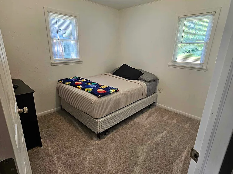 56 Railroad Ave — Photo 10