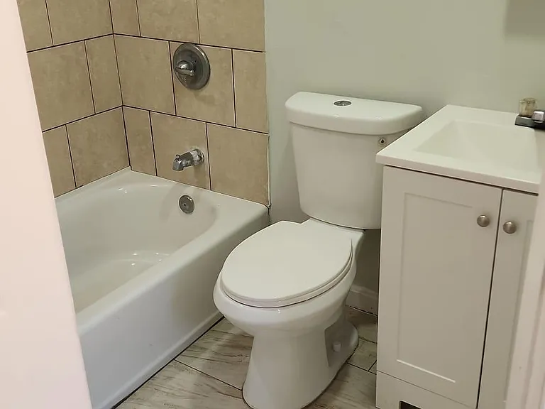 1604 Riggs Ave — Photo 10