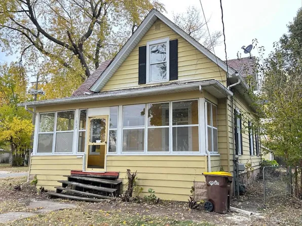 1802 16th Ave, Rockford, IL 61104