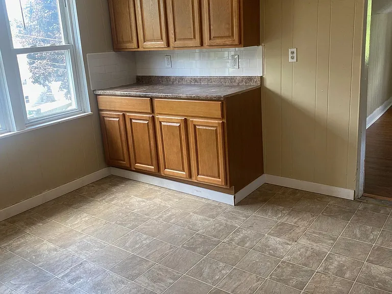 50 Adelaide Ave #3 — Photo 3