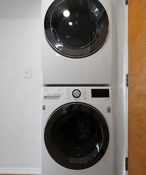 2121 Beloit Ave #307 — Photo 5