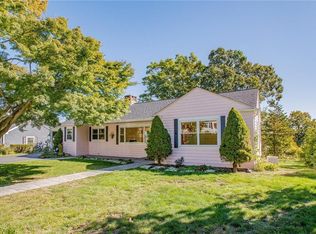 12 Bennington Rd, Cranston, RI 02920