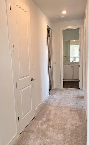 435 Avendale Dr — Photo 15