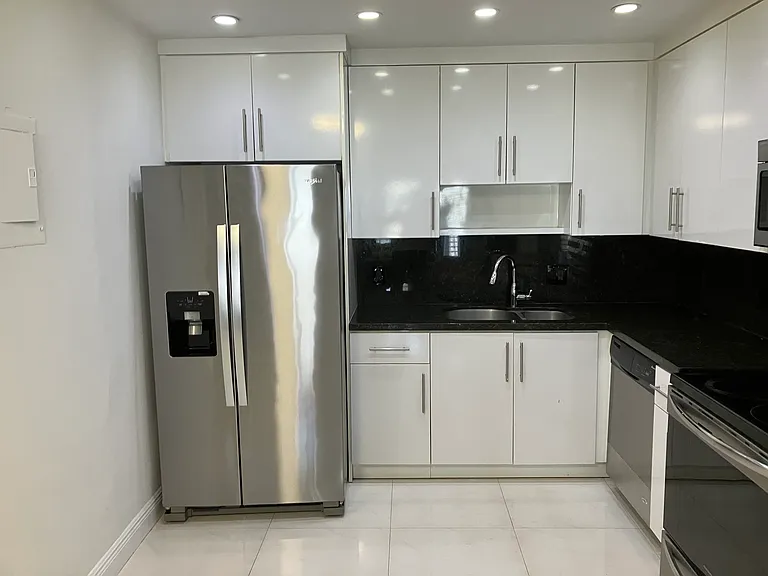 4060 N Hills Dr #31 — Photo 15