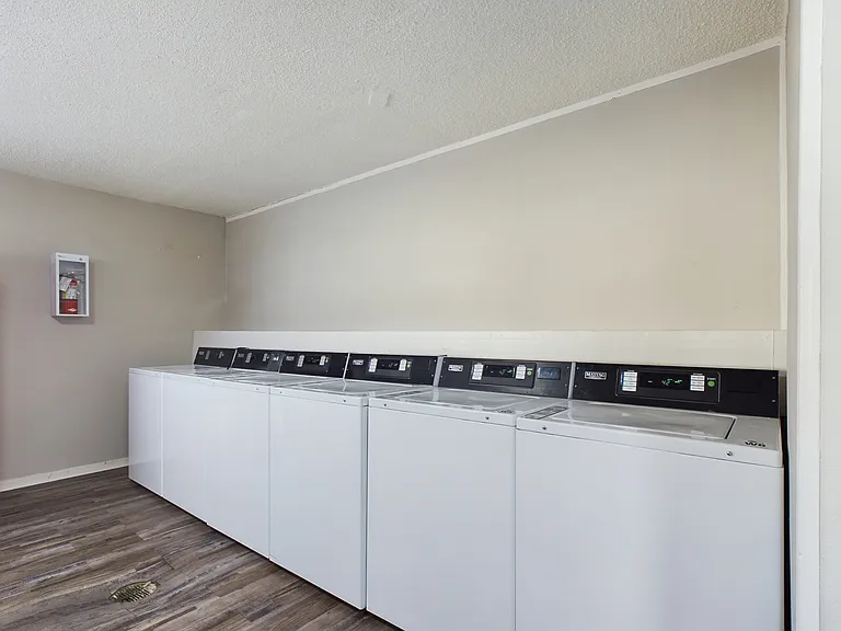 Northwood Apartments — Photo 7