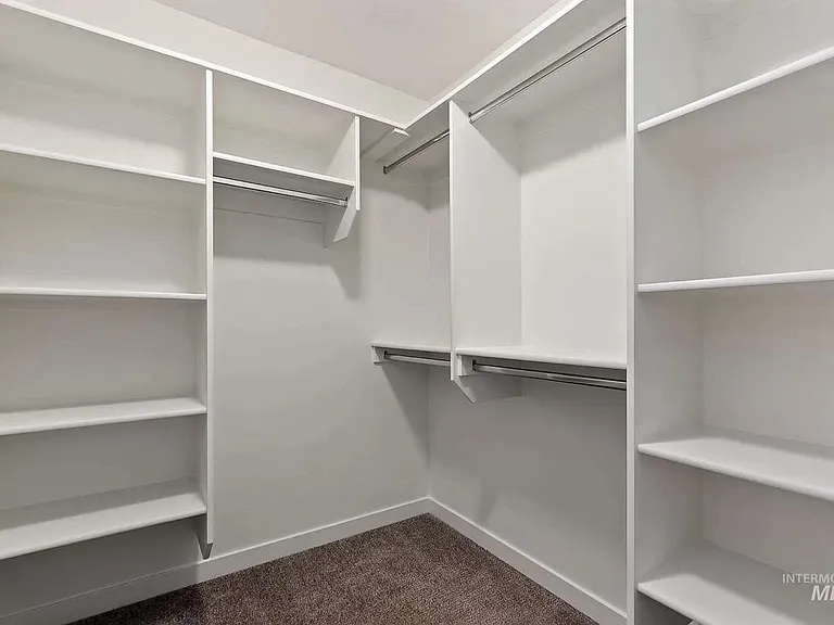 1533 N Pineview Ln — Photo 13