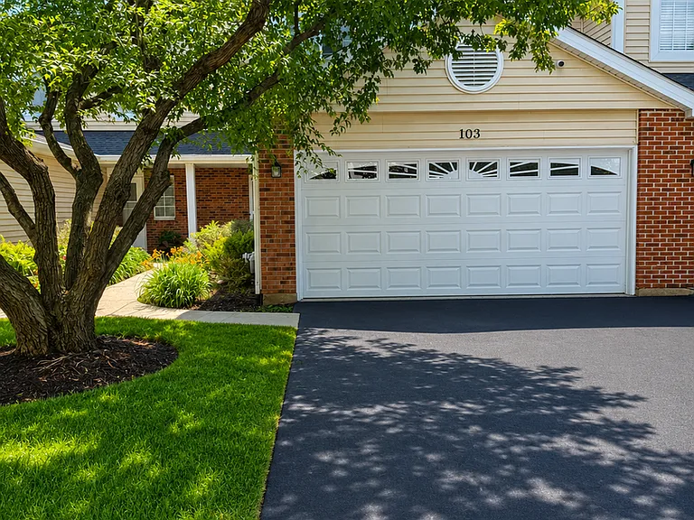103 Brittany Dr — Photo 8