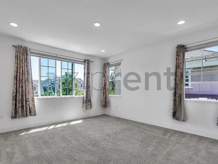 1483 S Barker St — Photo 24