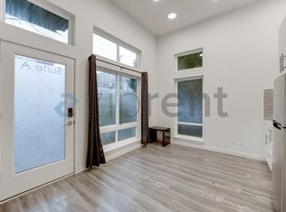 6736 15th Ave NW, Seattle, WA 98117
