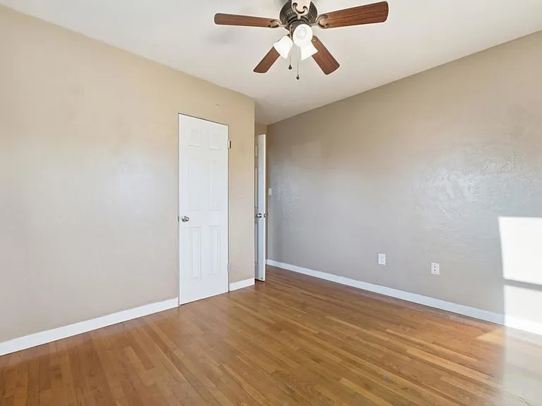 7620 Saranac Ave — Photo 16