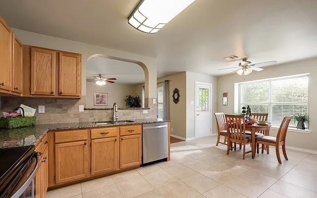 650 Granite Clf — Photo 8