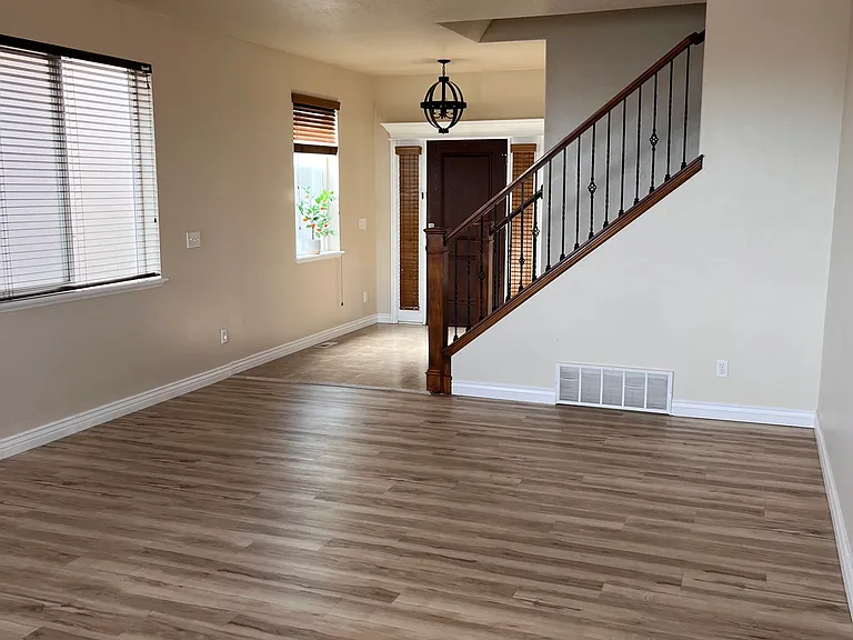2837 W Bear Ridge Way — Photo 2